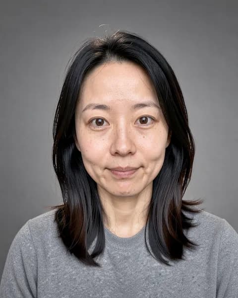 Woman, early 30s: professional headshot